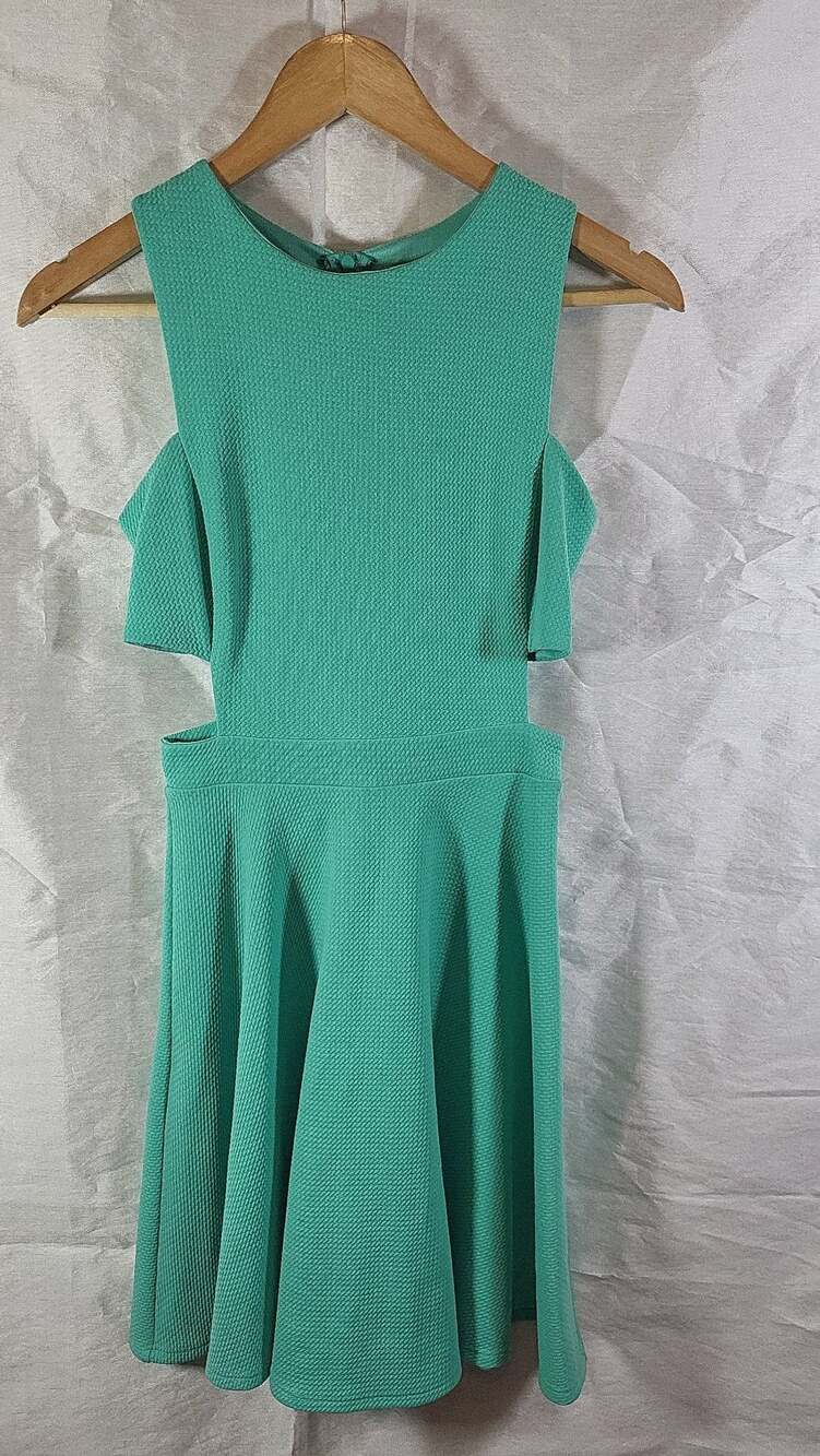 Soprano NWT Mint Green Textured Scuba Knit Cut-Out Skater Dress, S